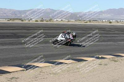 media/Jan-16-2026-CVMA Friday Practice (Fri) [[6f2bf47531]]/5-Racer 4-Trackday1/Session 2 (Bowl)/